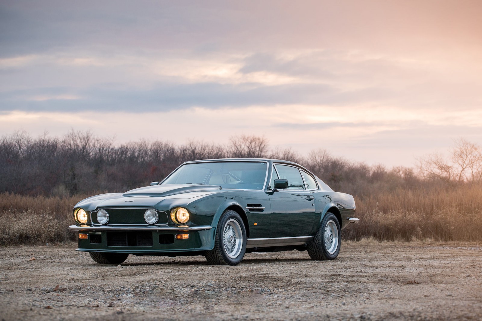 1987_Aston_Martin_V8_Vantage_01