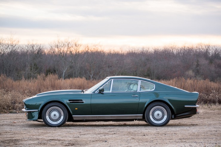1987_Aston_Martin_V8_Vantage_02