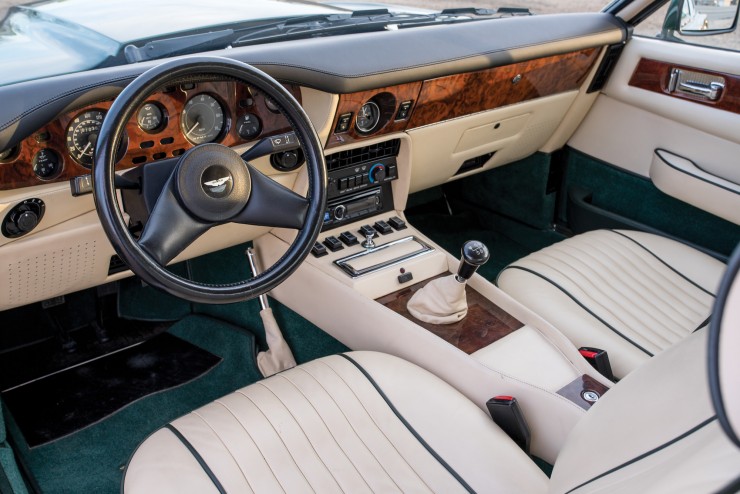 1987_Aston_Martin_V8_Vantage_06