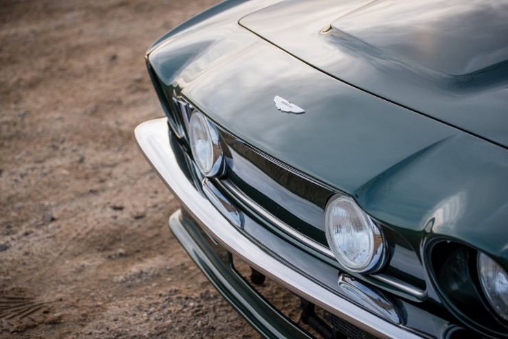 1987_Aston_Martin_V8_Vantage_09