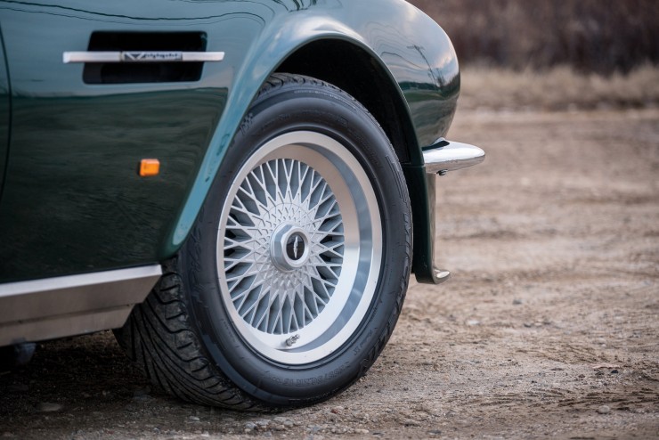 1987_Aston_Martin_V8_Vantage_10
