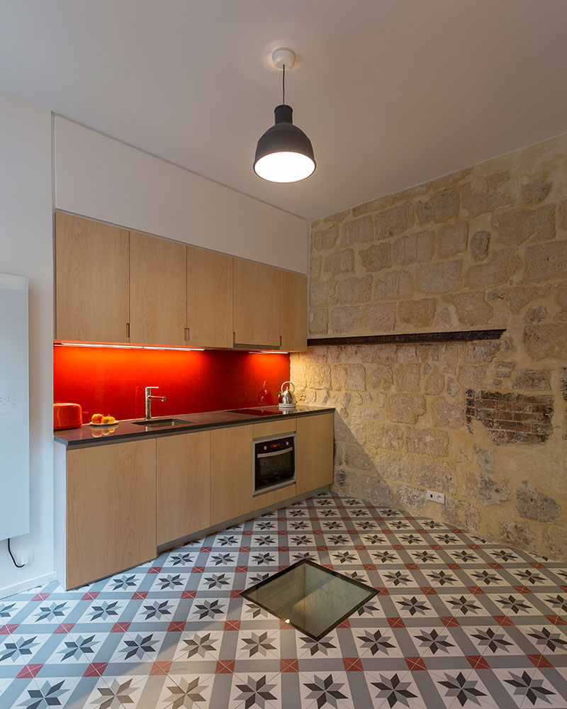 tiny-studio-apartment-li-6