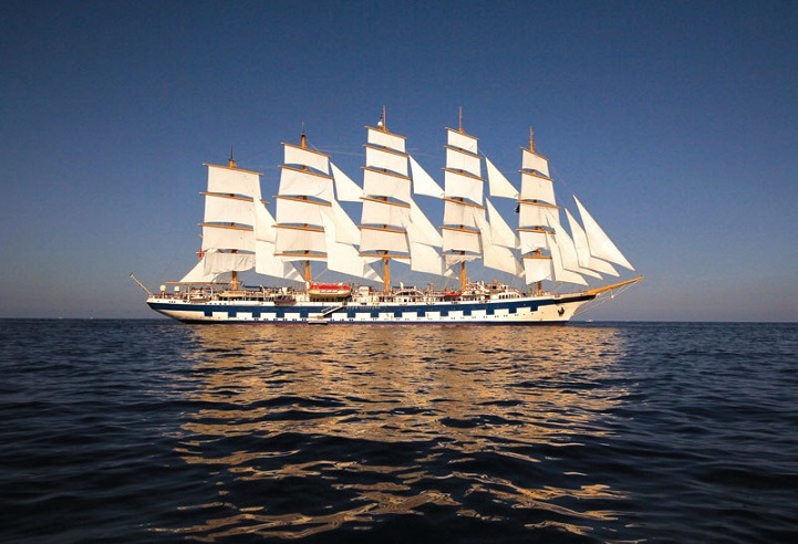 Royal-Clipper-02